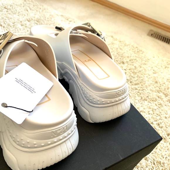 N*21 (NumeroVentuno) - Picture 2 of 7